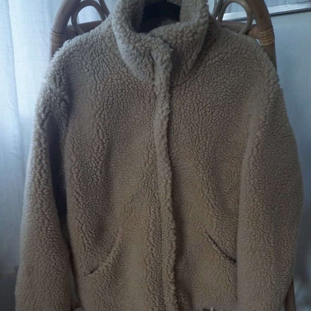 Sherpa Jacket - Picture 2 of 5